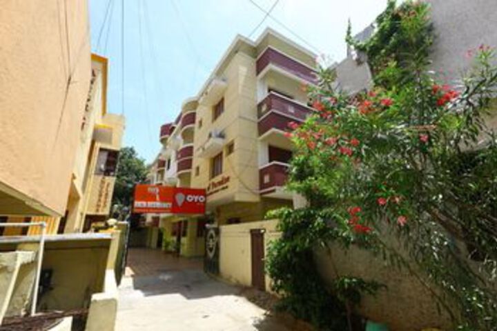 Hotel Rich Residency