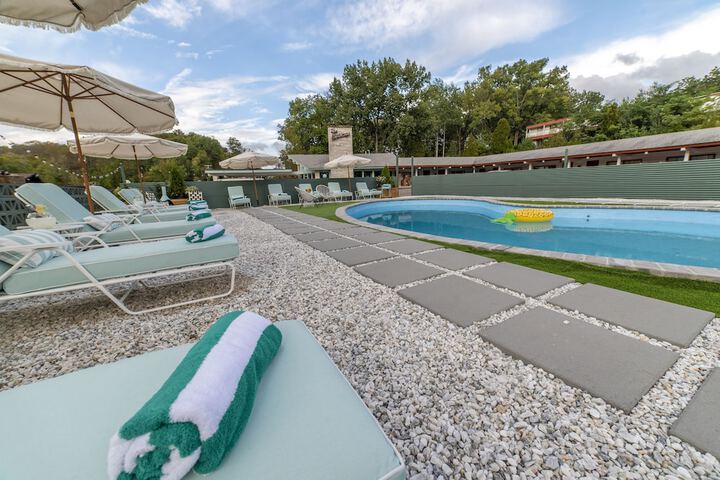Pool 44 of 53