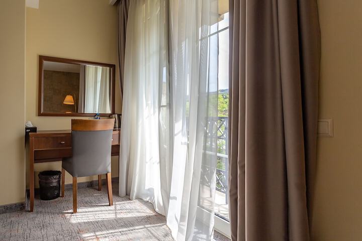Room 9 of 52