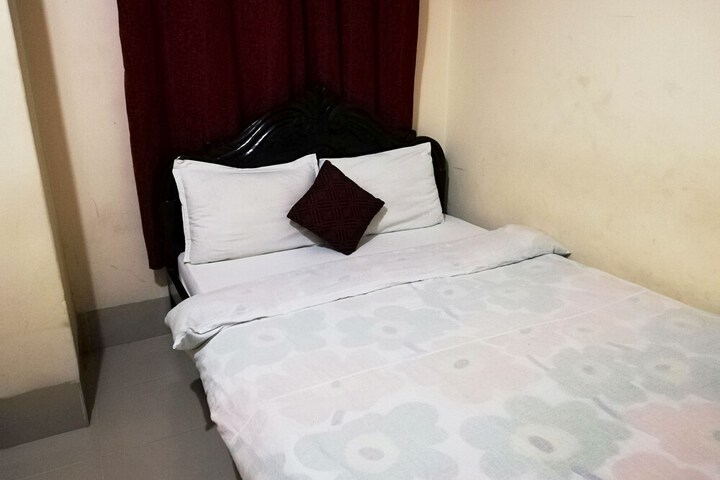 Room 5 of 25