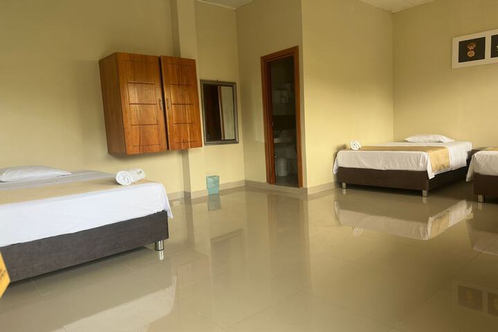Room 9 of 29