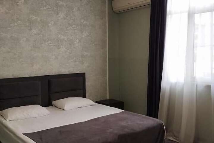 Room 4 of 30