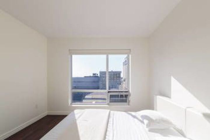 Room 6 of 23