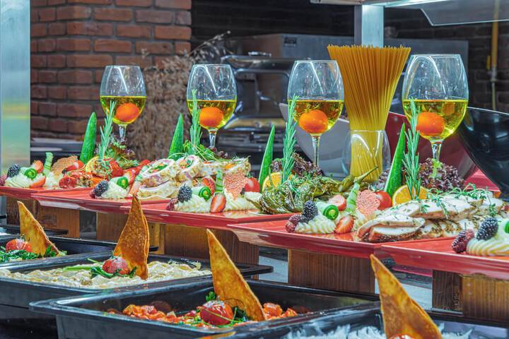 Dining 60 of 84