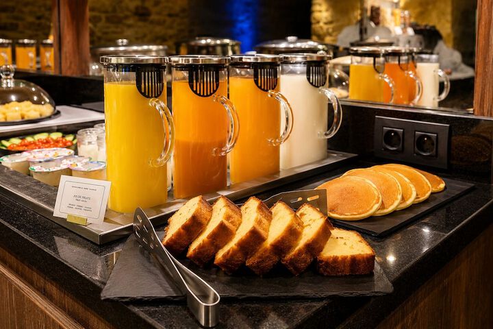 Breakfast/Coffee Service 62 of 70