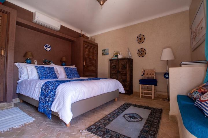 Room 4 of 26