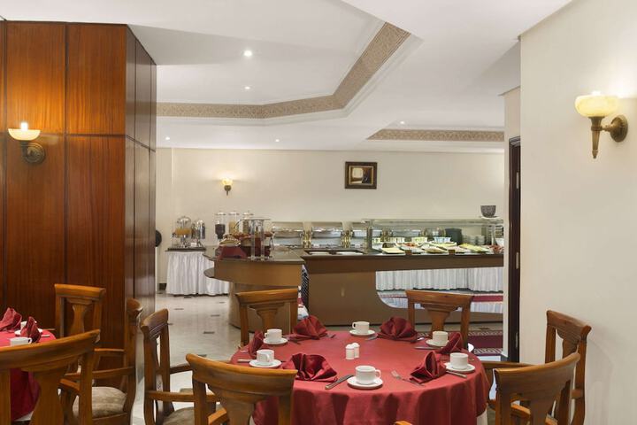 Dining 66 of 86