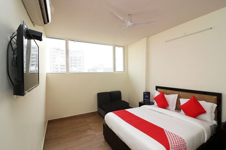 Room 4 of 11