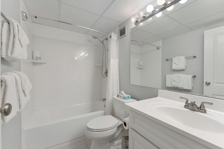 Room 123 of 145