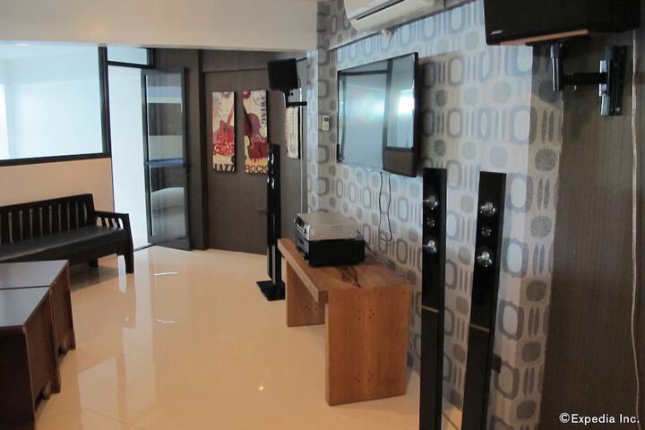 Room 62 of 90