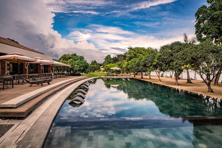 Exterior of Astoria Palawan