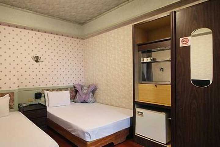 Room 20 of 51