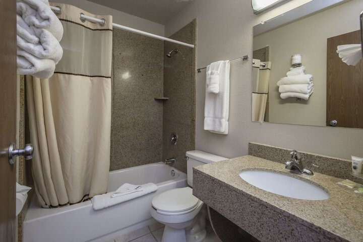 Standard Single King Bed (4 of 5)