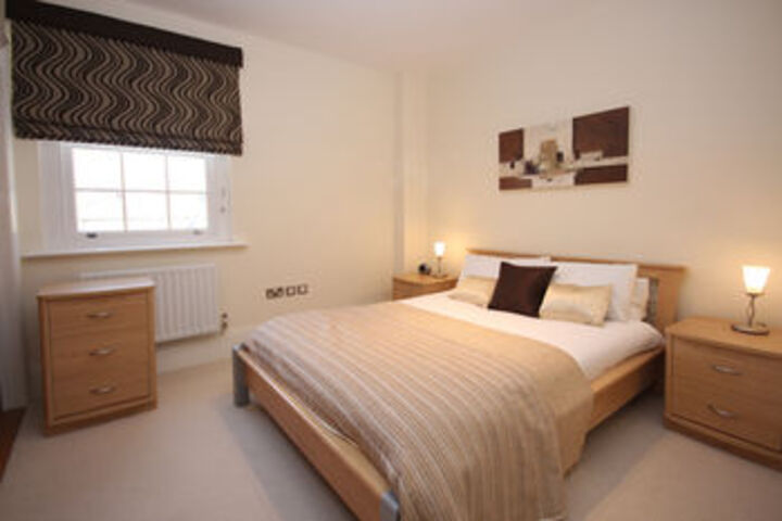 Room 17 of 27