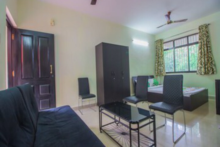 Room 6 of 26