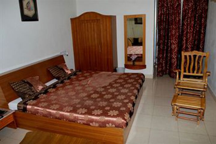 Room 8 of 20