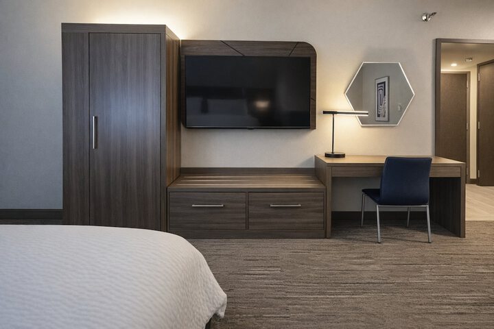 Room 35 of 102