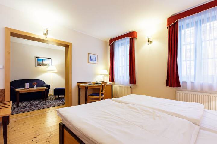 Room 10 of 64
