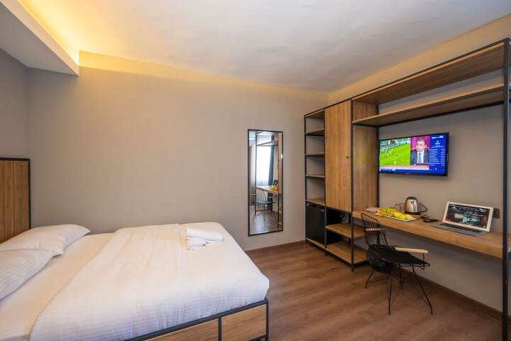 Room 64 of 88