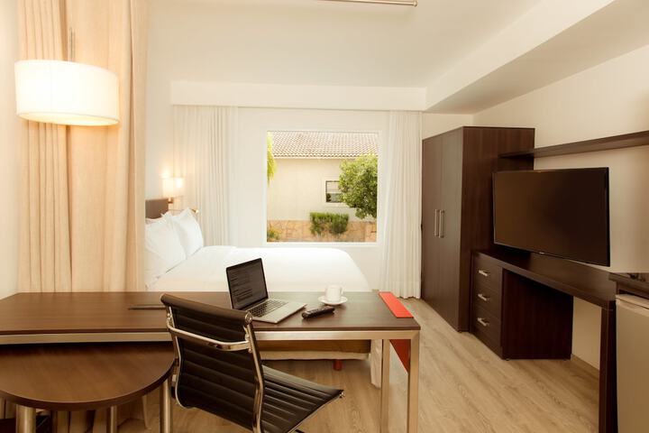 Room 19 of 52