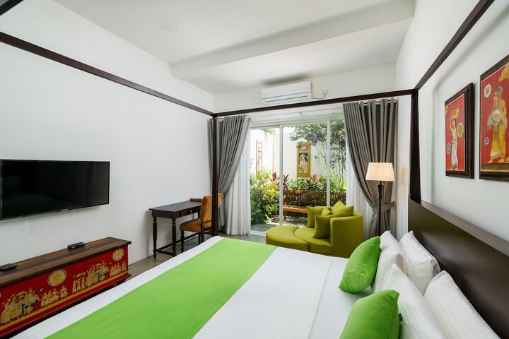 Room 2 of 27
