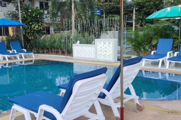Pool 2 of 20