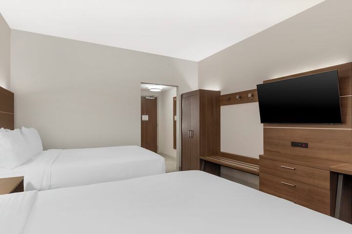 Room 5 of 44