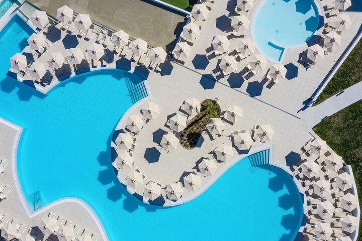 Hotel Pool