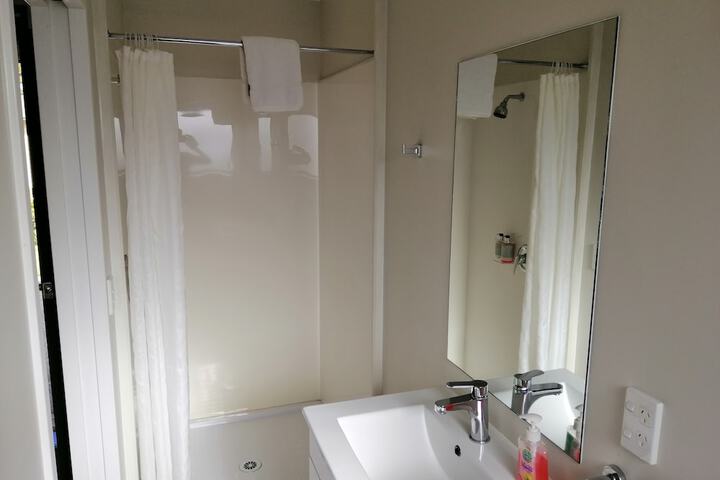 Room 30 of 76