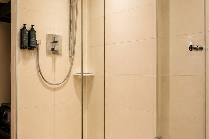 Room 45 of 70