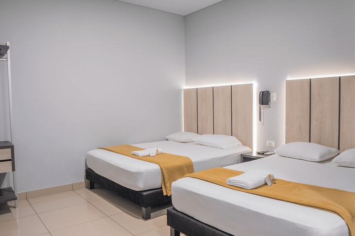 Room 5 of 17
