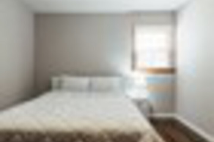 Room 32 of 72