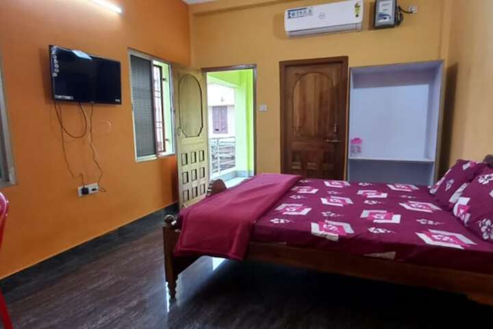 Room 3 of 16