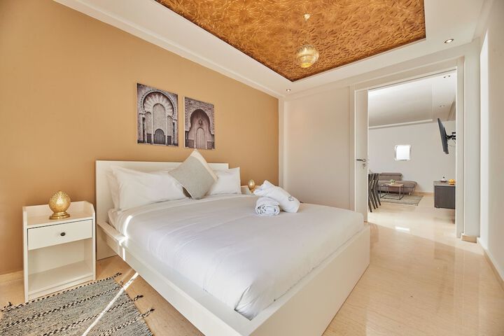 Room 10 of 50