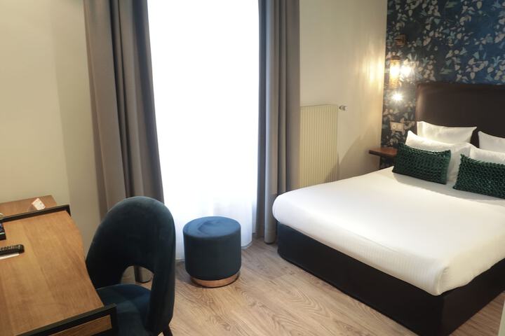 Room 18 of 46
