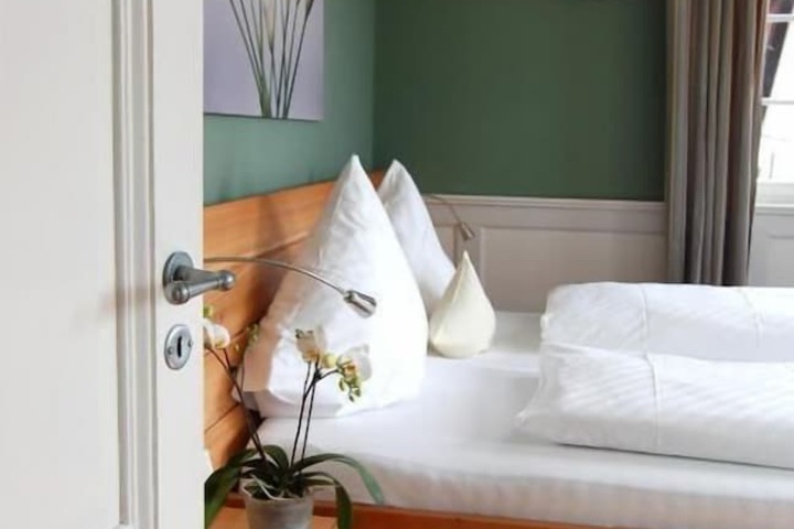 Room 10 of 56