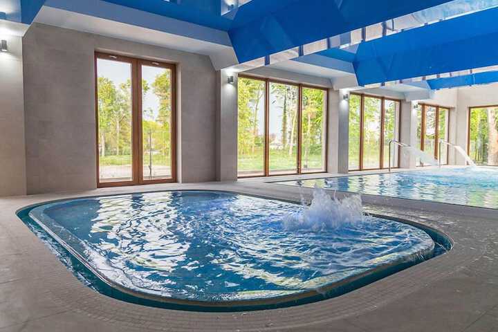 Pool 21 of 42