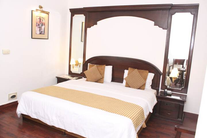 Room 14 of 15
