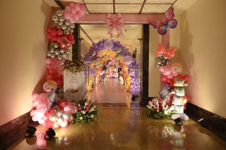 Ballroom/Hall 73 of 112