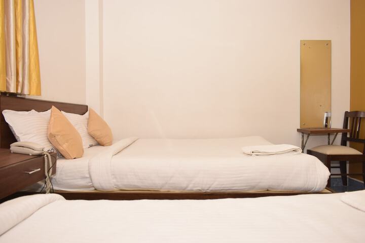 Room 1 of 13