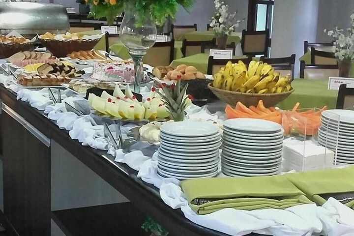 Dining 38 of 69