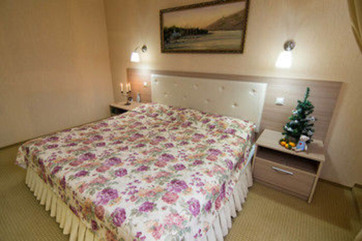 Room 17 of 33