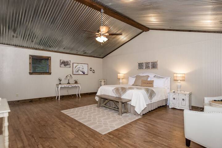 Room 2 of 62