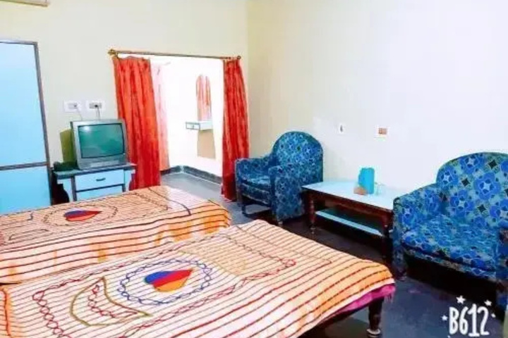 Room 2 of 12