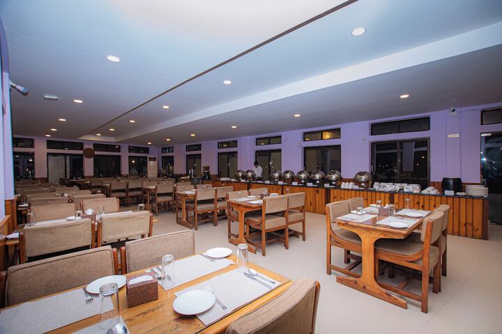 Dining 47 of 112