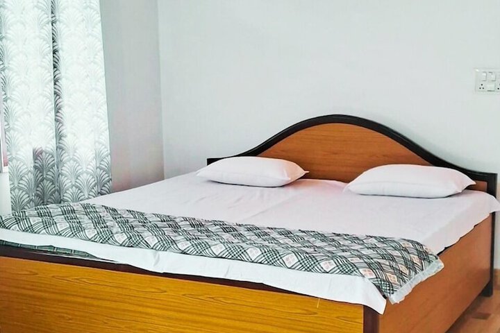 Room 5 of 24