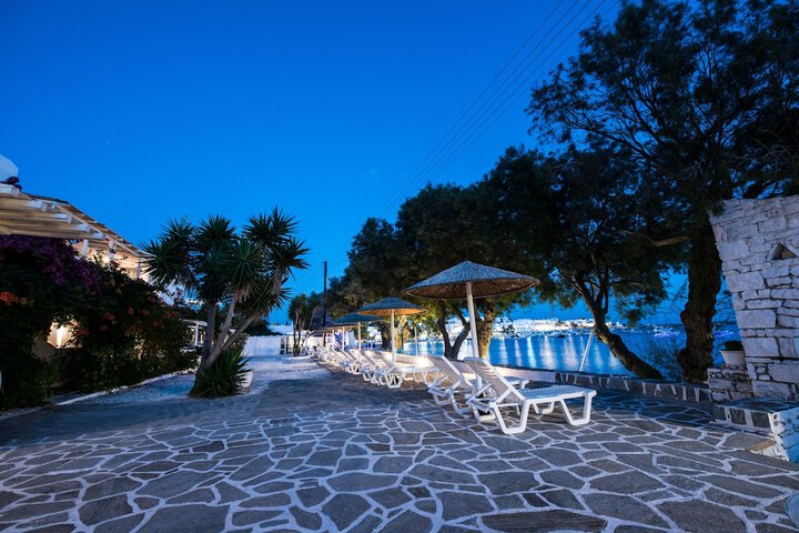 Ostria Studios &  Apartments in Paros