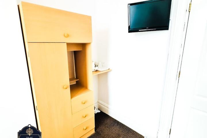 Room 13 of 49