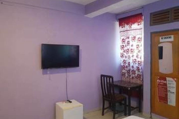 Room 11 of 13