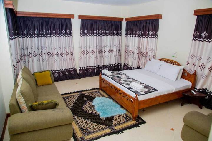 Room 53 of 190
